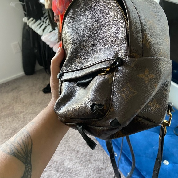 Authentic Louis Vuitton bag - Picture 2 of 4